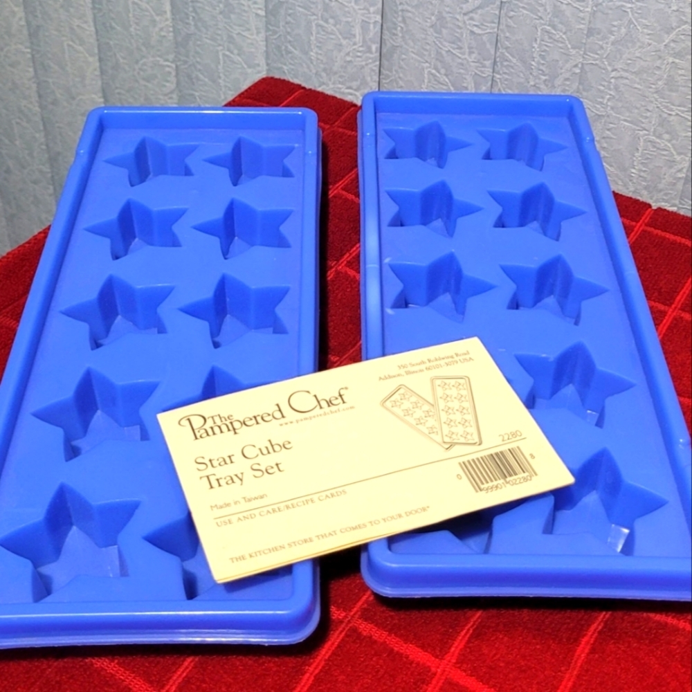 Pampered Chef Star Ice Cube trays set of 2 - Picture 2 of 2